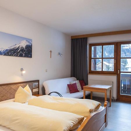 Sonnenhof - Apartments & Zimmer Kaunertal Esterno foto