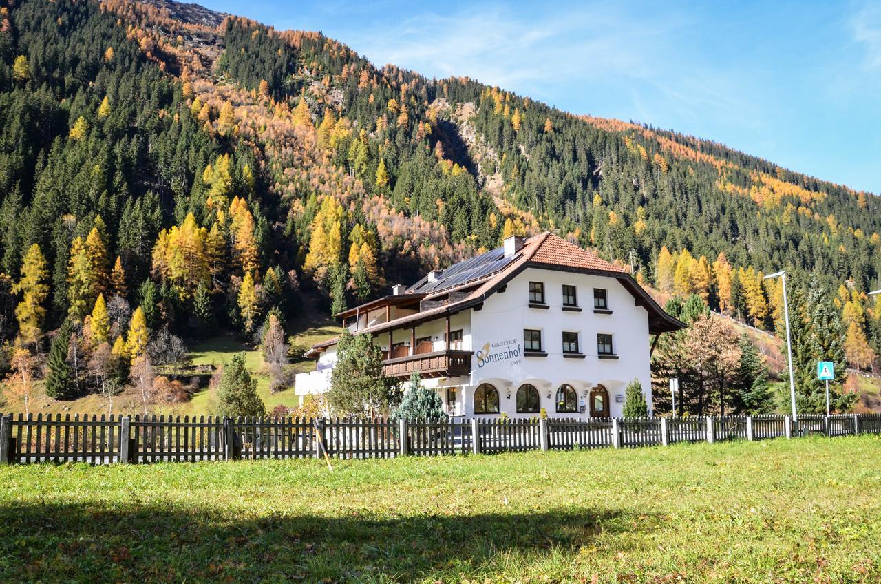 Sonnenhof - Apartments & Zimmer Kaunertal Esterno foto